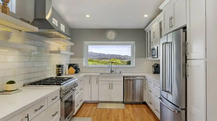 8 Felipa Ct, Tiburon, California 94920, United States, 6 Bedrooms Bedrooms, ,3.5 BathroomsBathrooms,Residential,For Sale,8 Felipa Ct,1280881