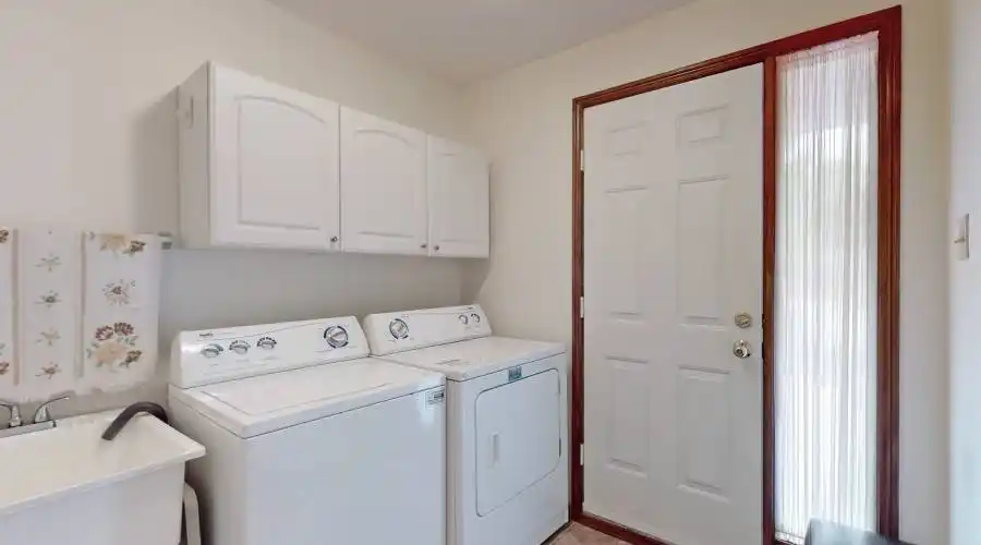 20 Arthur Hall Drive, Sharon, Ontario, Canada, 4 Bedrooms Bedrooms, 9 Rooms Rooms,3 BathroomsBathrooms,Single family home,For Sale,Arthur Hall,1290075