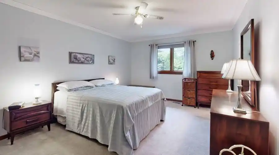 20 Arthur Hall Drive, Sharon, Ontario, Canada, 4 Bedrooms Bedrooms, 9 Rooms Rooms,3 BathroomsBathrooms,Single family home,For Sale,Arthur Hall,1290075