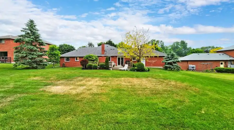 20 Arthur Hall Drive, Sharon, Ontario, Canada, 4 Bedrooms Bedrooms, 9 Rooms Rooms,3 BathroomsBathrooms,Single family home,For Sale,Arthur Hall,1290075