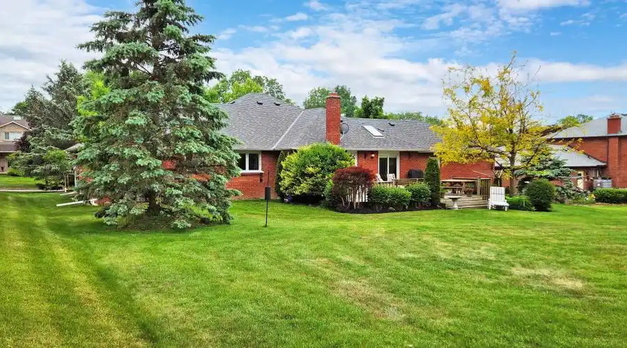20 Arthur Hall Drive, Sharon, Ontario, Canada, 4 Bedrooms Bedrooms, 9 Rooms Rooms,3 BathroomsBathrooms,Single family home,For Sale,Arthur Hall,1290075