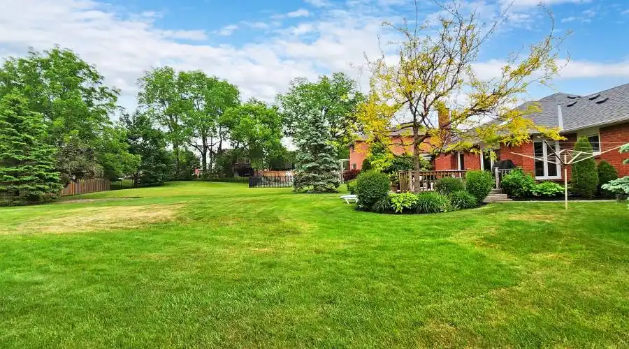 20 Arthur Hall Drive, Sharon, Ontario, Canada, 4 Bedrooms Bedrooms, 9 Rooms Rooms,3 BathroomsBathrooms,Single family home,For Sale,Arthur Hall,1290075