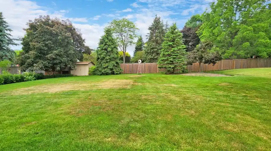 20 Arthur Hall Drive, Sharon, Ontario, Canada, 4 Bedrooms Bedrooms, 9 Rooms Rooms,3 BathroomsBathrooms,Single family home,For Sale,Arthur Hall,1290075