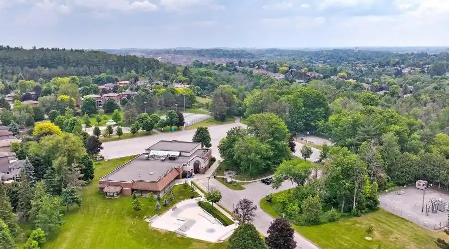 20 Arthur Hall Drive, Sharon, Ontario, Canada, 4 Bedrooms Bedrooms, 9 Rooms Rooms,3 BathroomsBathrooms,Single family home,For Sale,Arthur Hall,1290075