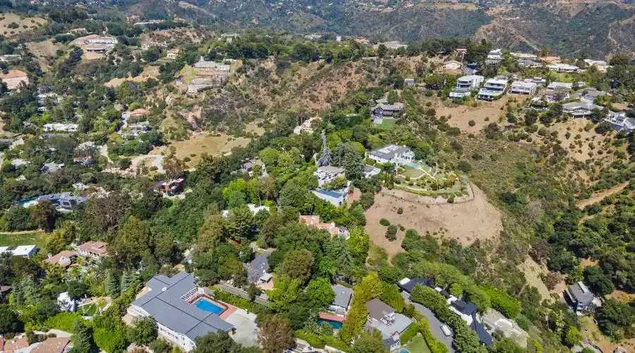 9617 Oak Pass Rd, Beverly Hills, California, United States, 5 Bedrooms Bedrooms, ,4 BathroomsBathrooms,Residential,For Sale,Oak Pass,1294735