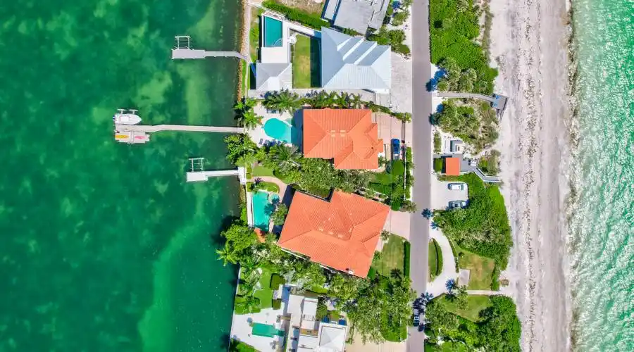 1704 Casey Key Rd, Florida 34275, United States, 3 Bedrooms Bedrooms, 5 Rooms Rooms,4 BathroomsBathrooms,Residential,For Sale,Casey Key,1302261