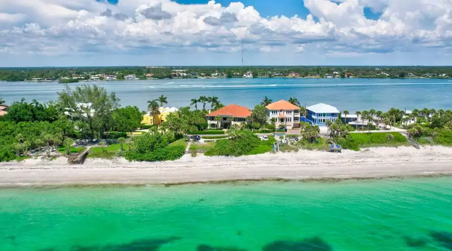 1704 Casey Key Rd, Florida 34275, United States, 3 Bedrooms Bedrooms, 5 Rooms Rooms,4 BathroomsBathrooms,Residential,For Sale,Casey Key,1302261