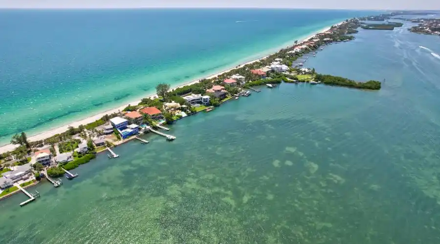 1704 Casey Key Rd, Florida 34275, United States, 3 Bedrooms Bedrooms, 5 Rooms Rooms,4 BathroomsBathrooms,Residential,For Sale,Casey Key,1302261