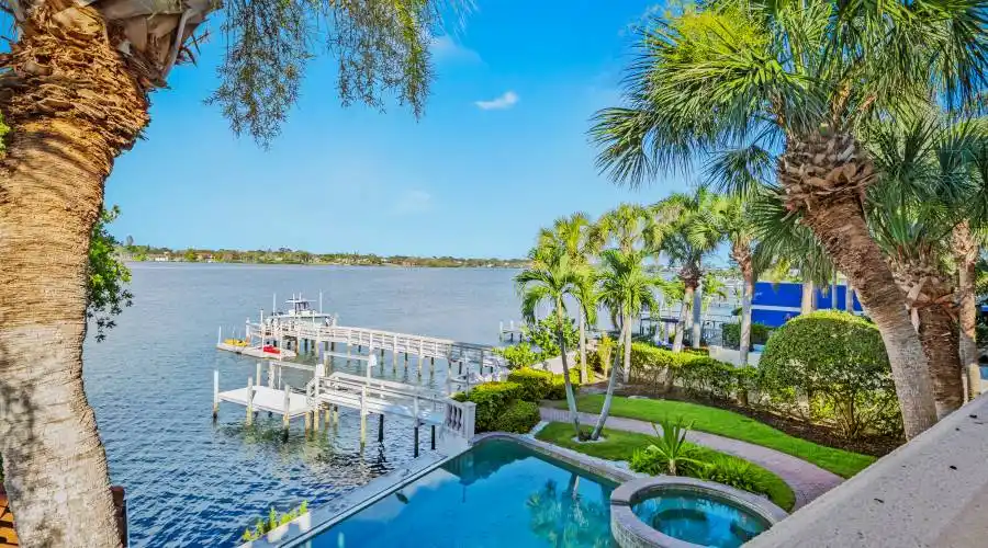 1704 Casey Key Rd, Florida 34275, United States, 3 Bedrooms Bedrooms, 5 Rooms Rooms,4 BathroomsBathrooms,Residential,For Sale,Casey Key,1302261