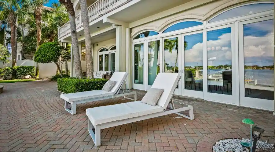 1704 Casey Key Rd, Florida 34275, United States, 3 Bedrooms Bedrooms, 5 Rooms Rooms,4 BathroomsBathrooms,Residential,For Sale,Casey Key,1302261