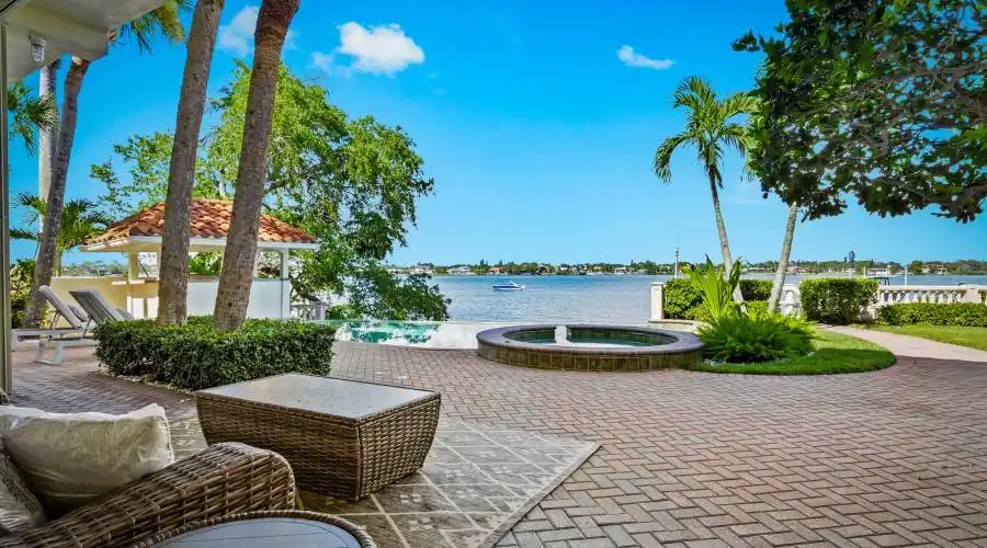 1704 Casey Key Rd, Florida 34275, United States, 3 Bedrooms Bedrooms, 5 Rooms Rooms,4 BathroomsBathrooms,Residential,For Sale,Casey Key,1302261