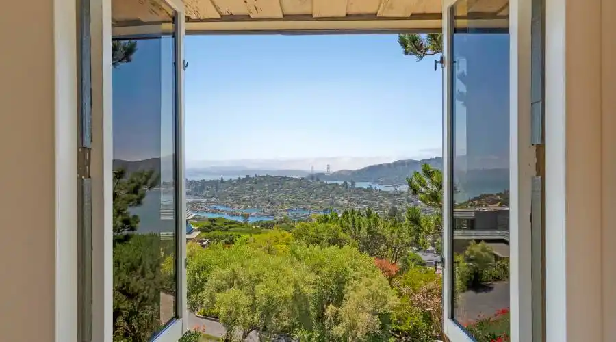 83 Mt Tiburon Rd, Belvedere Tiburon, California 94920, United States, 6 Bedrooms Bedrooms, ,5.5 BathroomsBathrooms,Residential,For Sale,83 Mt Tiburon Rd,1306797