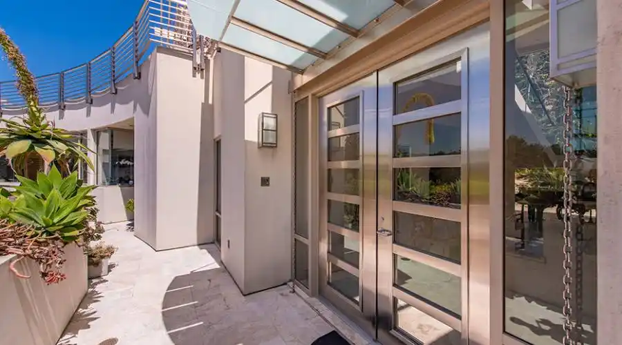 1073 Box Canyon Rd, SIMI VALLEY, California 93063, United States, 5 Bedrooms Bedrooms, 8 Rooms Rooms,9 BathroomsBathrooms,Residential,For Sale,Box Canyon,1310400