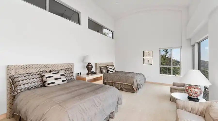 1073 Box Canyon Rd, SIMI VALLEY, California 93063, United States, 5 Bedrooms Bedrooms, 8 Rooms Rooms,9 BathroomsBathrooms,Residential,For Sale,Box Canyon,1310400