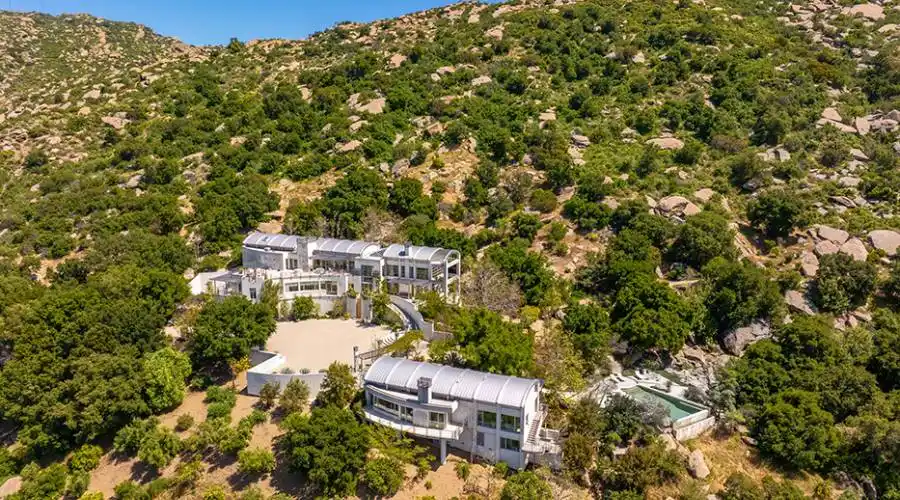 1073 Box Canyon Rd, SIMI VALLEY, California 93063, United States, 5 Bedrooms Bedrooms, 8 Rooms Rooms,9 BathroomsBathrooms,Residential,For Sale,Box Canyon,1310400