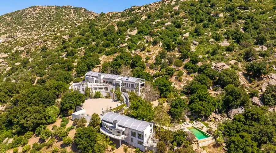 1073 Box Canyon Rd, SIMI VALLEY, California 93063, United States, 5 Bedrooms Bedrooms, 8 Rooms Rooms,9 BathroomsBathrooms,Residential,For Sale,Box Canyon,1310400