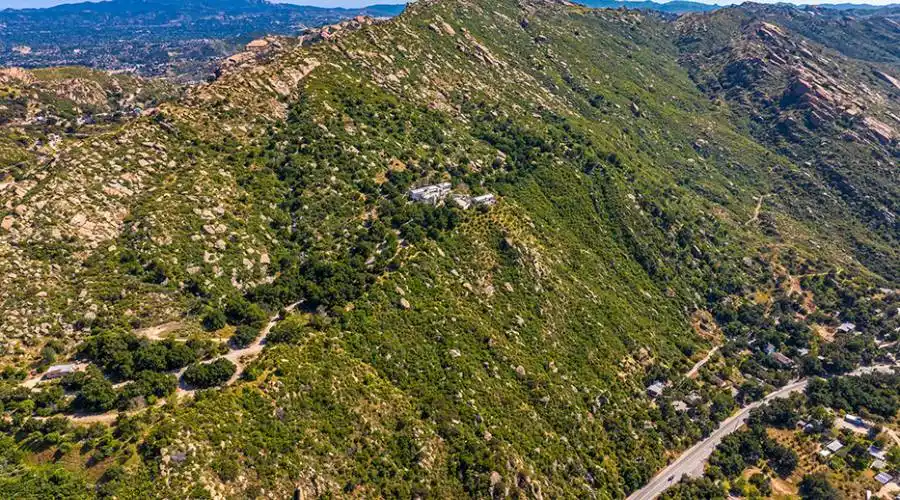 1073 Box Canyon Rd, SIMI VALLEY, California 93063, United States, 5 Bedrooms Bedrooms, 8 Rooms Rooms,9 BathroomsBathrooms,Residential,For Sale,Box Canyon,1310400
