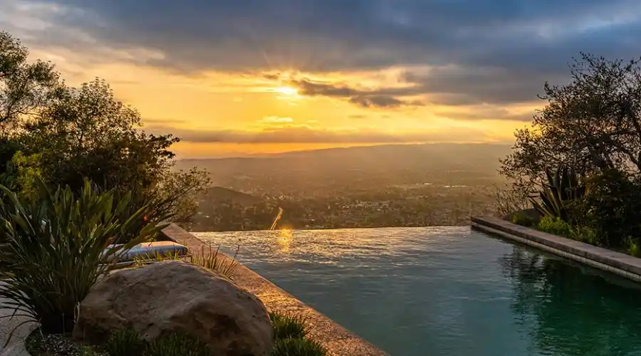 1073 Box Canyon Rd, SIMI VALLEY, California 93063, United States, 5 Bedrooms Bedrooms, 8 Rooms Rooms,9 BathroomsBathrooms,Residential,For Sale,Box Canyon,1310400