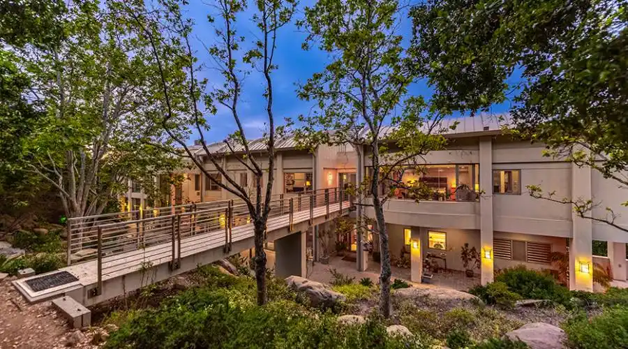 1073 Box Canyon Rd, SIMI VALLEY, California 93063, United States, 5 Bedrooms Bedrooms, 8 Rooms Rooms,9 BathroomsBathrooms,Residential,For Sale,Box Canyon,1310400