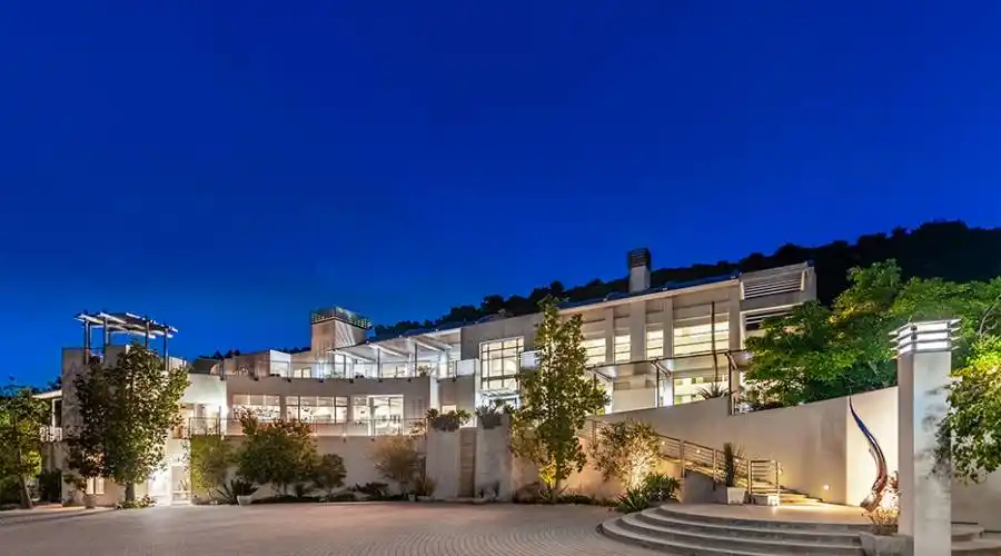 1073 Box Canyon Rd, SIMI VALLEY, California 93063, United States, 5 Bedrooms Bedrooms, 8 Rooms Rooms,9 BathroomsBathrooms,Residential,For Sale,Box Canyon,1310400