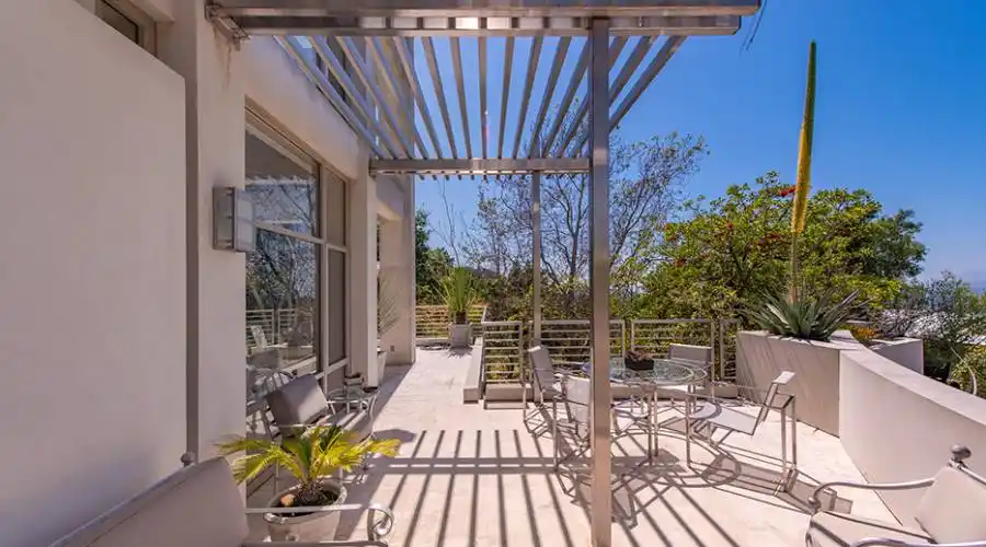 1073 Box Canyon Rd, SIMI VALLEY, California 93063, United States, 5 Bedrooms Bedrooms, 8 Rooms Rooms,9 BathroomsBathrooms,Residential,For Sale,Box Canyon,1310400