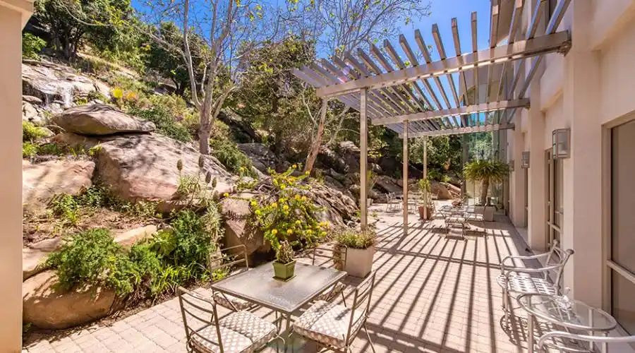 1073 Box Canyon Rd, SIMI VALLEY, California 93063, United States, 5 Bedrooms Bedrooms, 8 Rooms Rooms,9 BathroomsBathrooms,Residential,For Sale,Box Canyon,1310400