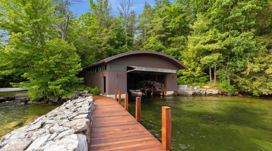 20 Wyman Dr, Wolfeboro, New Hampshire, 03894, United States, 7 Bedrooms Bedrooms, ,8 BathroomsBathrooms,Residential,For Sale,20 Wyman Dr,1324035