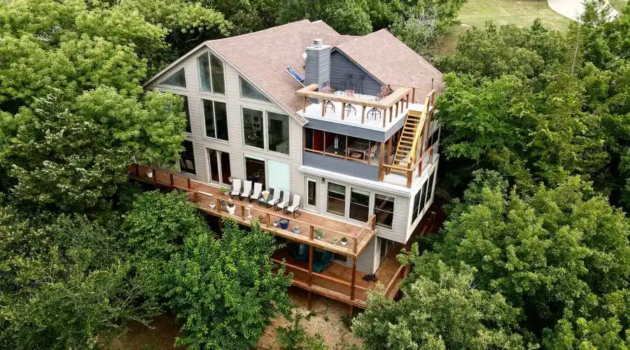 200 Waterview Lane, Pottsboro, Texas 75076, United States, 4 Bedrooms Bedrooms, ,4 BathroomsBathrooms,Residential,For Sale,200 Waterview Lane,1328157