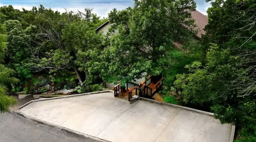 200 Waterview Lane, Pottsboro, Texas 75076, United States, 4 Bedrooms Bedrooms, ,4 BathroomsBathrooms,Residential,For Sale,200 Waterview Lane,1328157