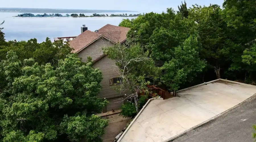 200 Waterview Lane, Pottsboro, Texas 75076, United States, 4 Bedrooms Bedrooms, ,4 BathroomsBathrooms,Residential,For Sale,200 Waterview Lane,1328157