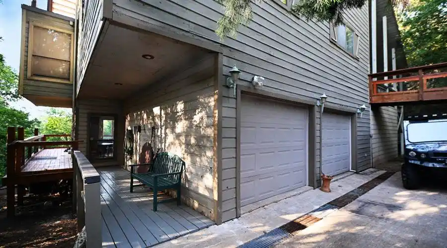 200 Waterview Lane, Pottsboro, Texas 75076, United States, 4 Bedrooms Bedrooms, ,4 BathroomsBathrooms,Residential,For Sale,200 Waterview Lane,1328157