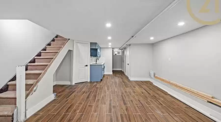 220 Lake St, Brooklyn, New York, 11223, United States, 3 Bedrooms Bedrooms, ,2 BathroomsBathrooms,Residential,For Sale,220 Lake St,1328531