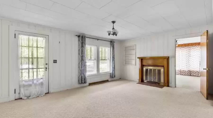 5306 W Nc 54 Highway, Chapel Hill, North Carolina, 27516, United States, 2 Bedrooms Bedrooms, ,1 BathroomBathrooms,Residential,For Sale,5306 W Nc 54 Highway,1340402