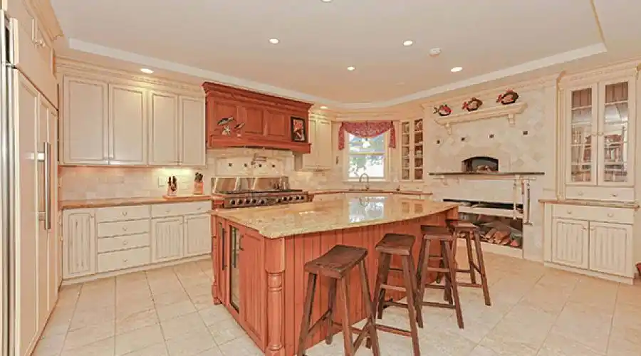 39 Miami Avenue, Falmouth, Massachusetts 02540, United States, 5 Bedrooms Bedrooms, ,Residential,For Sale,39 Miami Avenue,1394592