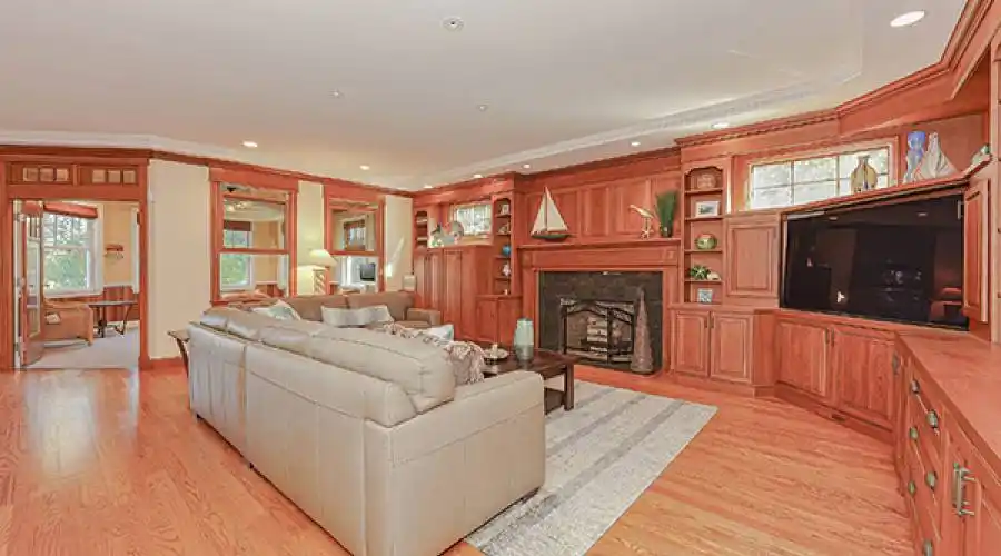 39 Miami Avenue, Falmouth, Massachusetts 02540, United States, 5 Bedrooms Bedrooms, ,Residential,For Sale,39 Miami Avenue,1394592