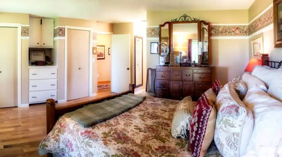 1204 Lane 13, Worland, Wyoming 82401, United States, 4 Bedrooms Bedrooms, 10 Rooms Rooms,2 BathroomsBathrooms,Single family home,For Sale,Lane 13,1395802