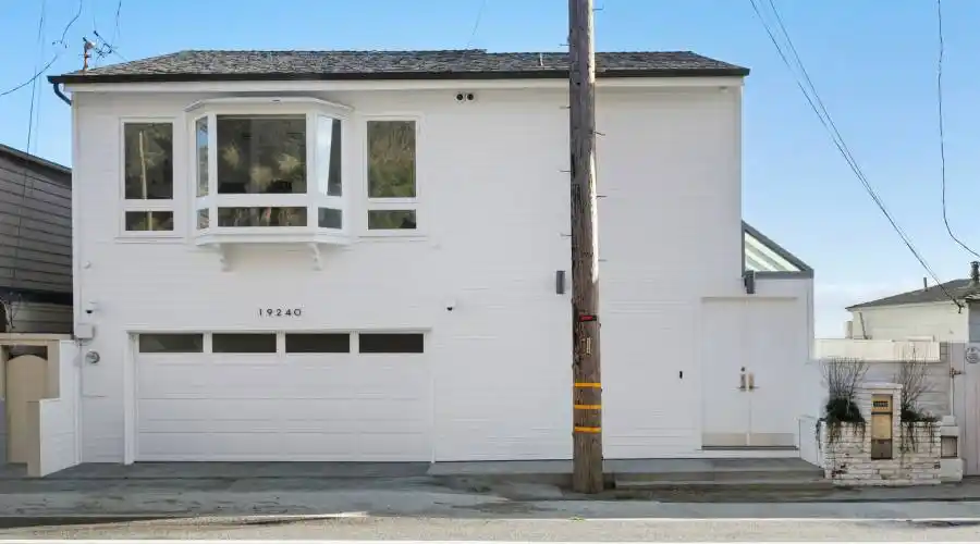 19240 Pacific Coast Hwy, Malibu, California 90265, United States, 3 Bedrooms Bedrooms, ,4 BathroomsBathrooms,Residential,For Sale,Pacific Coast,1399984