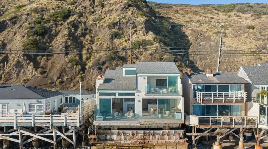 19240 Pacific Coast Hwy, Malibu, California 90265, United States, 3 Bedrooms Bedrooms, ,4 BathroomsBathrooms,Residential,For Sale,Pacific Coast,1399984