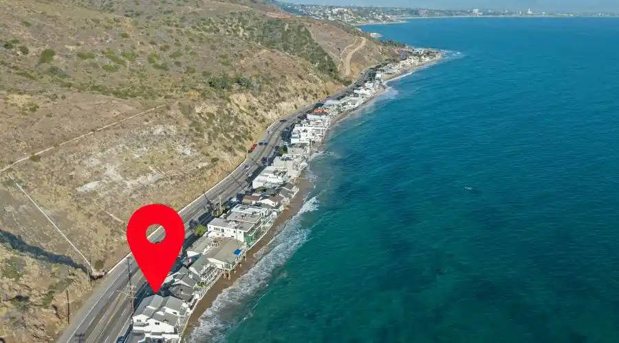 19240 Pacific Coast Hwy, Malibu, California 90265, United States, 3 Bedrooms Bedrooms, ,4 BathroomsBathrooms,Residential,For Sale,Pacific Coast,1399984