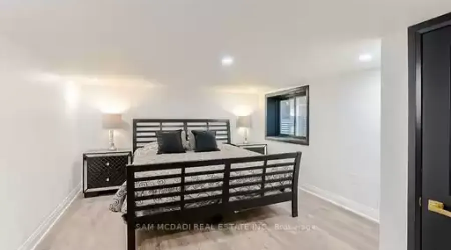1540 Mississauga Rd, Mississauga, Ontario, L5H 2K1, Canada, 5 Bedrooms Bedrooms, ,6 BathroomsBathrooms,Residential,For Sale,1401519