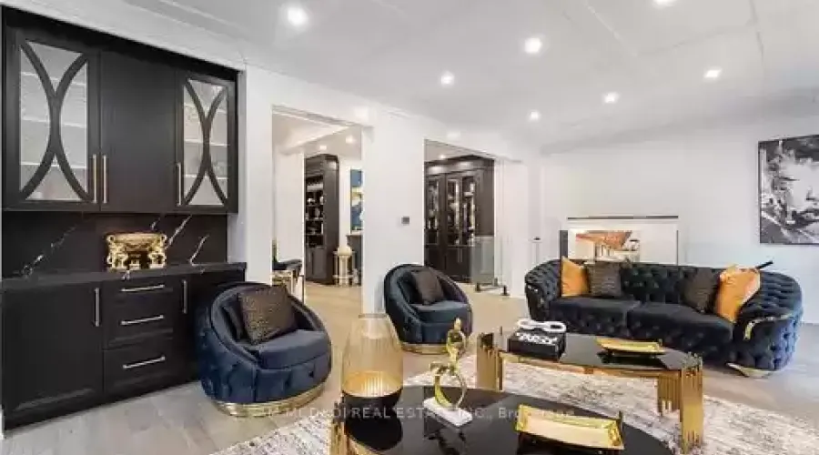 1540 Mississauga Rd, Mississauga, Ontario, L5H 2K1, Canada, 5 Bedrooms Bedrooms, ,6 BathroomsBathrooms,Residential,For Sale,1401519