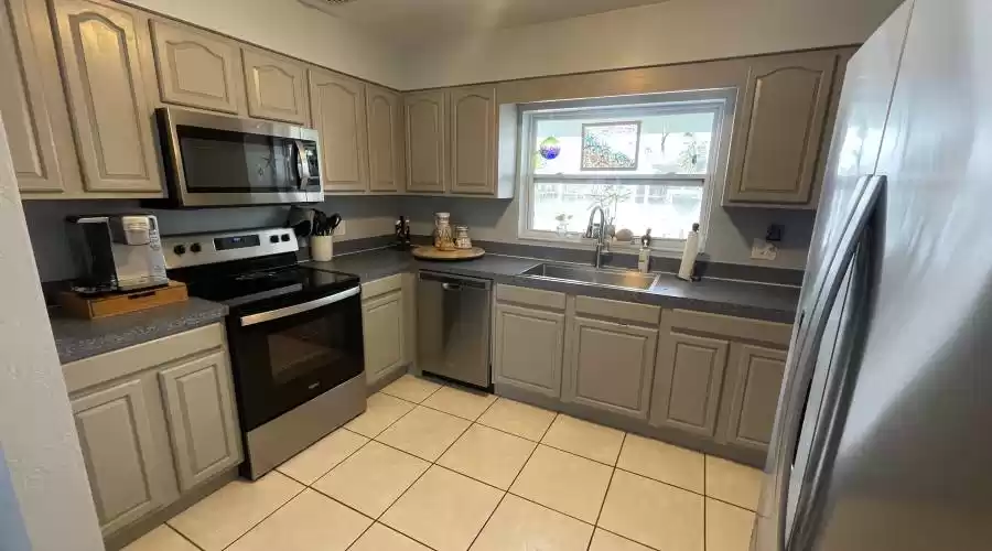 750 Pruitt Dr., Madeira Beach, Florida, 33708, United States, 2 Bedrooms Bedrooms, ,2 BathroomsBathrooms,Residential,For Sale,750 Pruitt Dr.,1402814