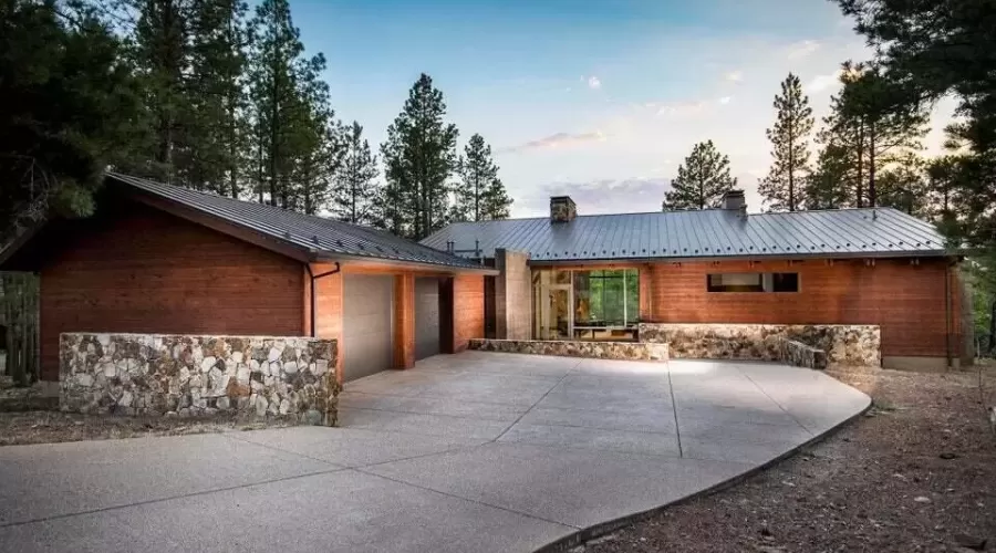 Flagstaff, 86005, United States, 4 Bedrooms Bedrooms, ,4.5 BathroomsBathrooms,Residential,For Sale,1406362