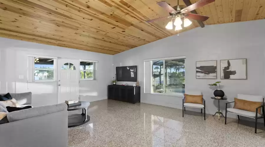 398 161st Ave E, Redington Beach, Florida, 33708, United States, 3 Bedrooms Bedrooms, ,2 BathroomsBathrooms,Residential,For Sale,398 161st Ave E,1407216