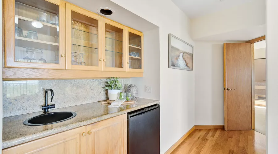 1172 HORIZON VIEW Drive, Sarasota, Florida, United States, 4 Bedrooms Bedrooms, 5 Rooms Rooms,3 BathroomsBathrooms,Residential,For Sale,HORIZON VIEW ,1411862