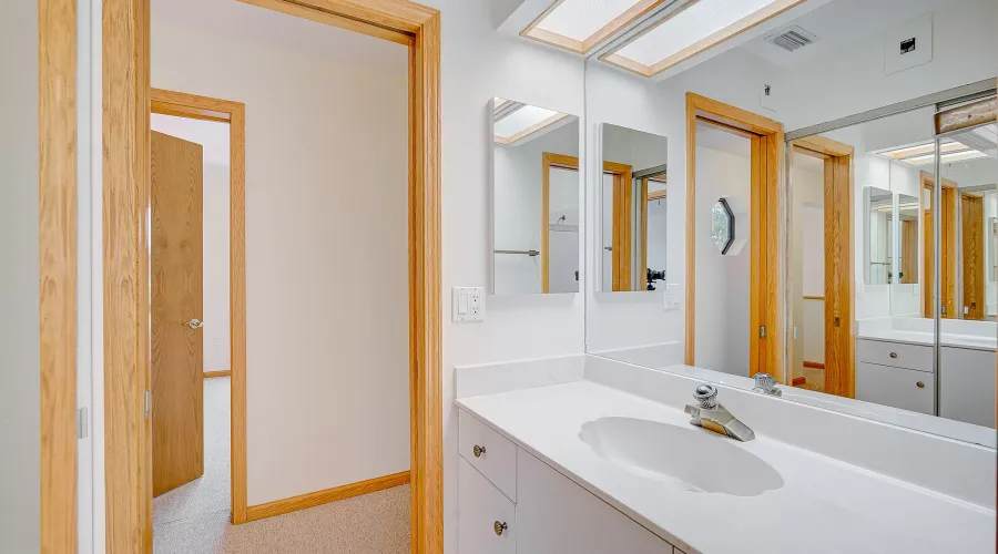 1172 HORIZON VIEW Drive, Sarasota, Florida, United States, 4 Bedrooms Bedrooms, 5 Rooms Rooms,3 BathroomsBathrooms,Residential,For Sale,HORIZON VIEW ,1411862