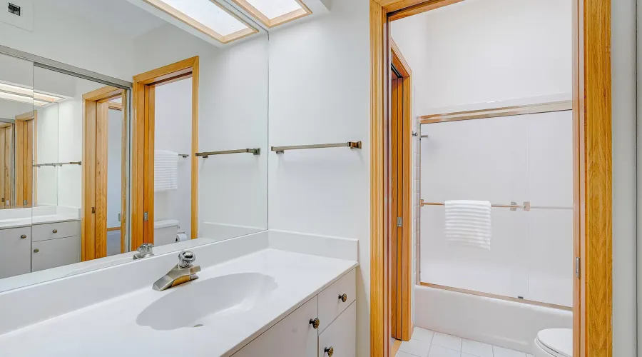 1172 HORIZON VIEW Drive, Sarasota, Florida, United States, 4 Bedrooms Bedrooms, 5 Rooms Rooms,3 BathroomsBathrooms,Residential,For Sale,HORIZON VIEW ,1411862