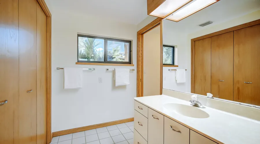 1172 HORIZON VIEW Drive, Sarasota, Florida, United States, 4 Bedrooms Bedrooms, 5 Rooms Rooms,3 BathroomsBathrooms,Residential,For Sale,HORIZON VIEW ,1411862