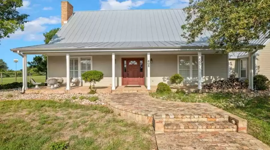 405 Frederick Rd, Fredericksburg, Texas, 78624, United States, 5 Bedrooms Bedrooms, ,5 BathroomsBathrooms,Residential,For Sale,405 Frederick Rd,1413377