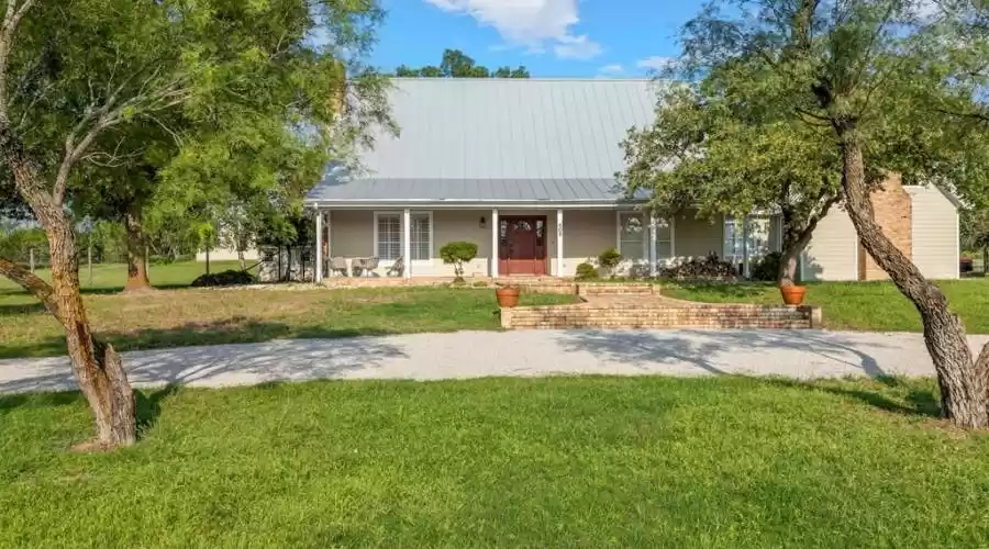 405 Frederick Rd, Fredericksburg, Texas, 78624, United States, 5 Bedrooms Bedrooms, ,5 BathroomsBathrooms,Residential,For Sale,405 Frederick Rd,1413377